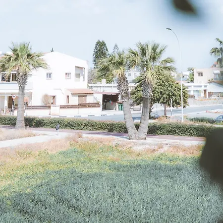 Blue Touch Pervolia Paradise Near The Larnaca