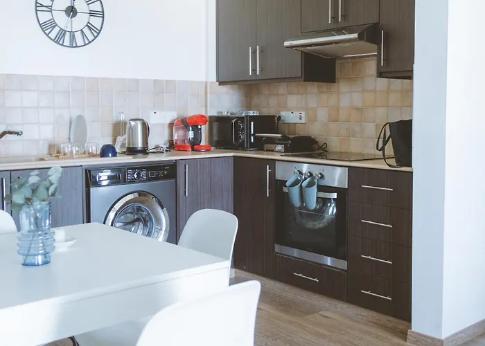 Blue Touch Pervolia Paradise Near The Ларнака