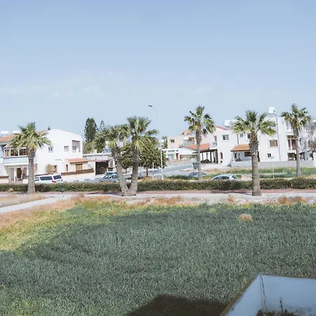 Blue Touch Pervolia Paradise Near The Apartment Larnaca