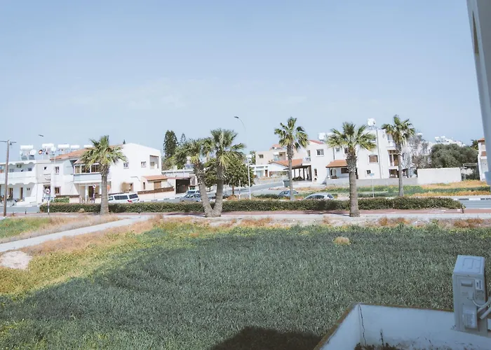 Blue Touch Pervolia Paradise Near The Apartament Larnaca